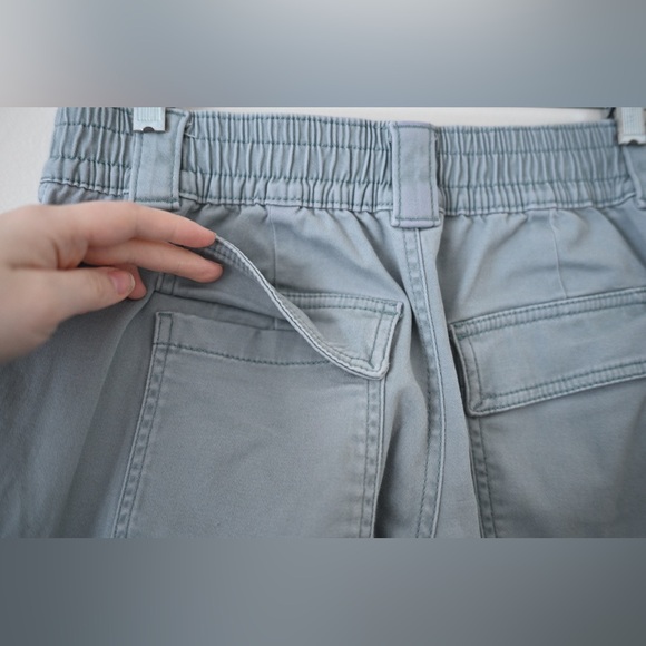 Hollister Women’s Light Gray Low-Rise Baggy Cargo Pants Sz 4R - Picture 6 of 16